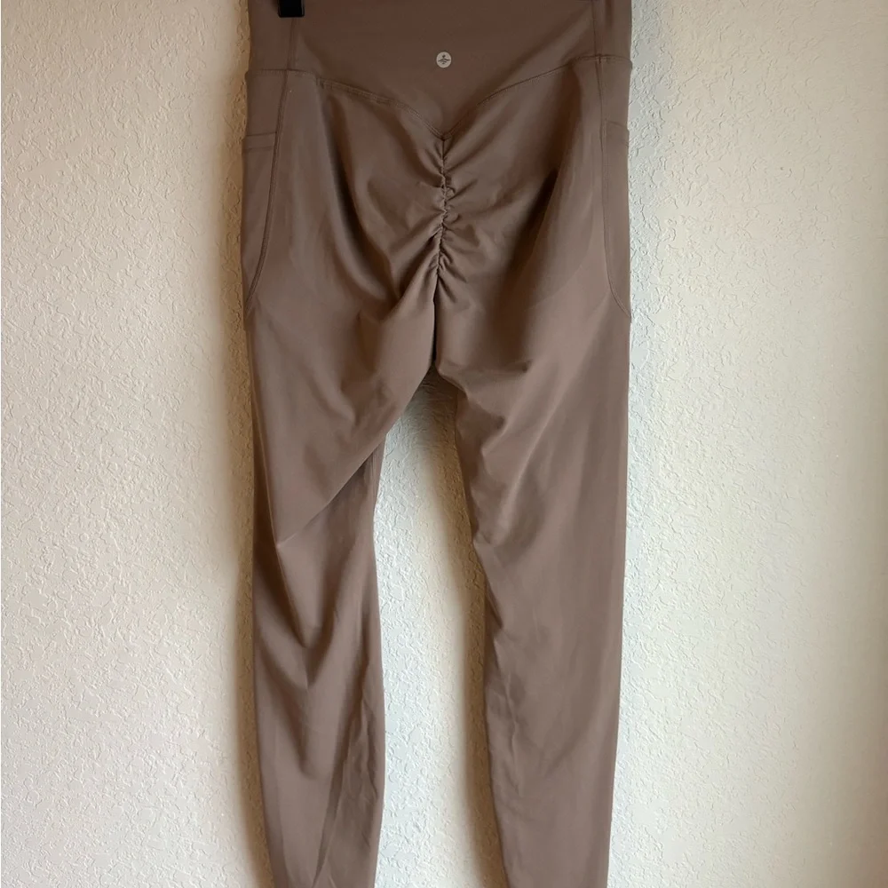 HALARA ULTRASCULPT HIGH WAISTED SCRUNCH BUTT LIFTING LEGGINGS - Picture 8 of 9